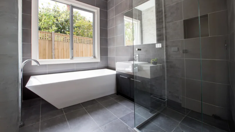 سرامیک کف و دیواری مشکی برای سرویس بهداشتی