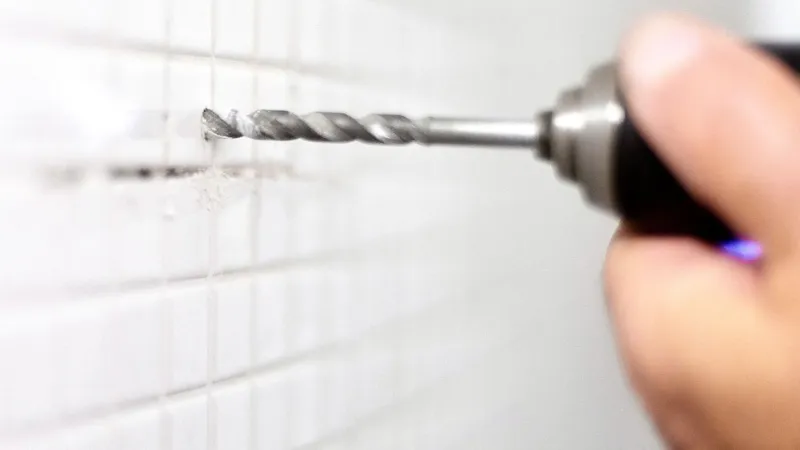 برای ایجاد برش و سوراخ دست به کار شوید