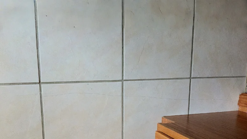 دسته بندی دلایل اصلی ترک خوردن سرامیک دیوار